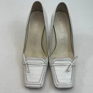 Anne Klein White Croc Texture Square Toe Heels Y2K Minimalist 6M